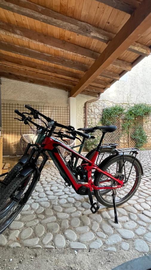 Borgo Dei Sogni Apartment San Felice del Benaco Exterior photo
