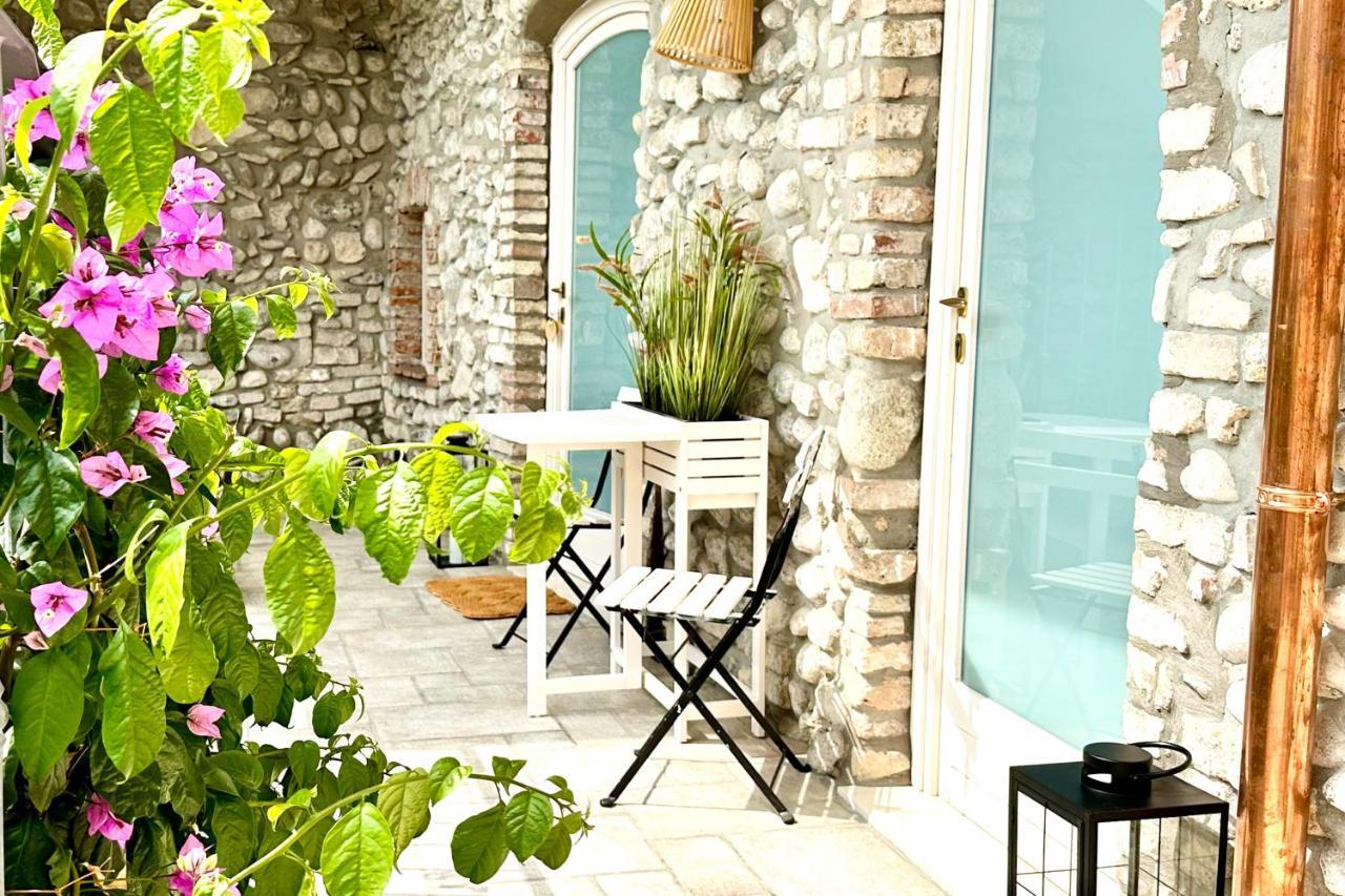 Borgo Dei Sogni Apartment San Felice del Benaco Exterior photo